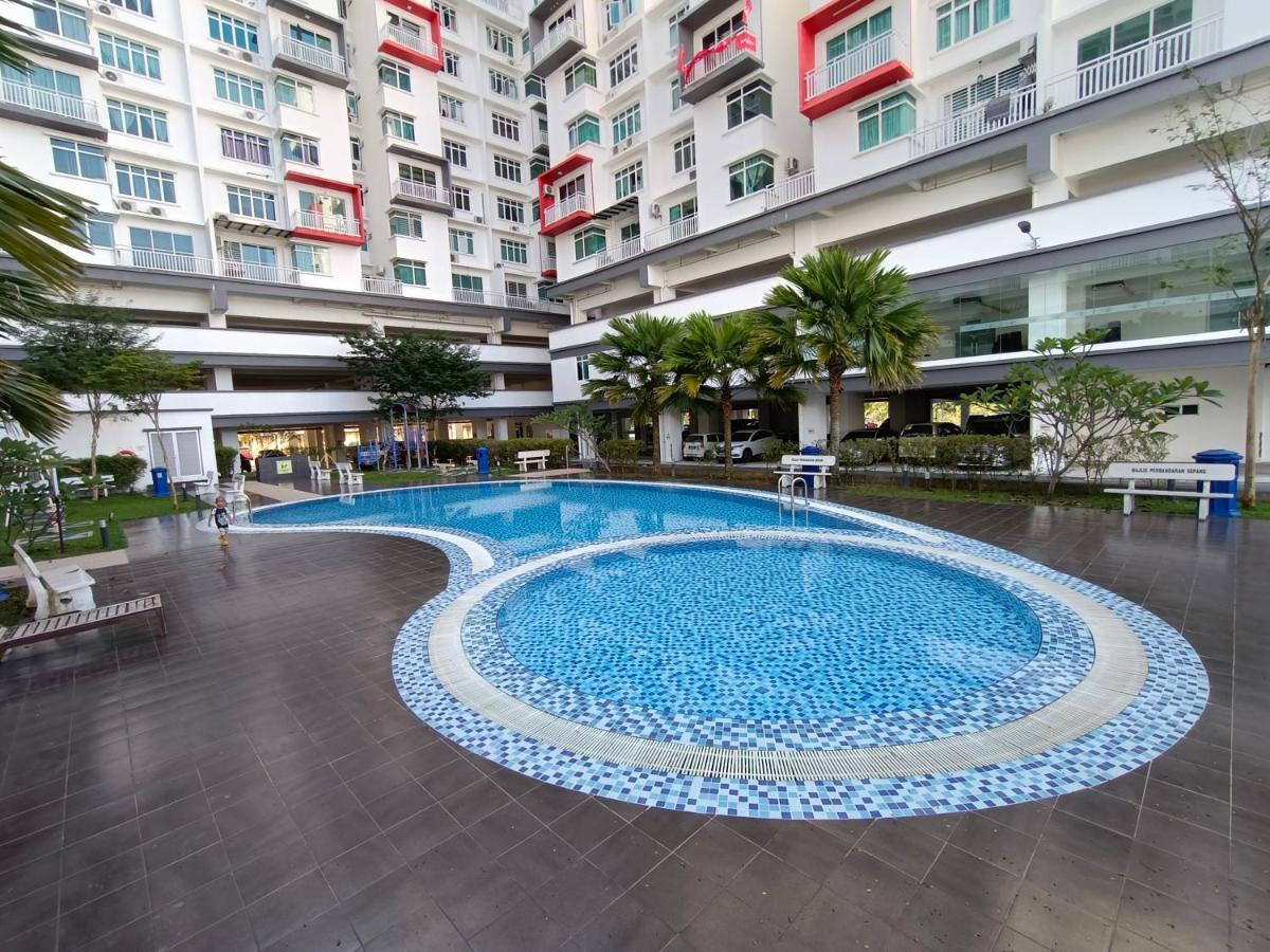 Klia Ehsan Residence Sepang Nilai Greenery 8 Pax Air-Con Экстерьер фото